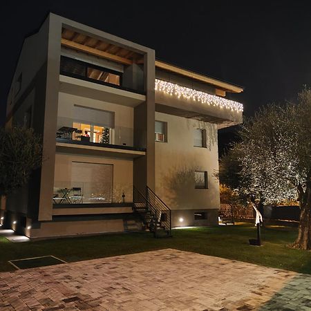 Appartamento Oasi Degli Ulivi Riva del Garda Esterno foto