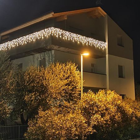 Appartamento Oasi Degli Ulivi Riva del Garda Esterno foto