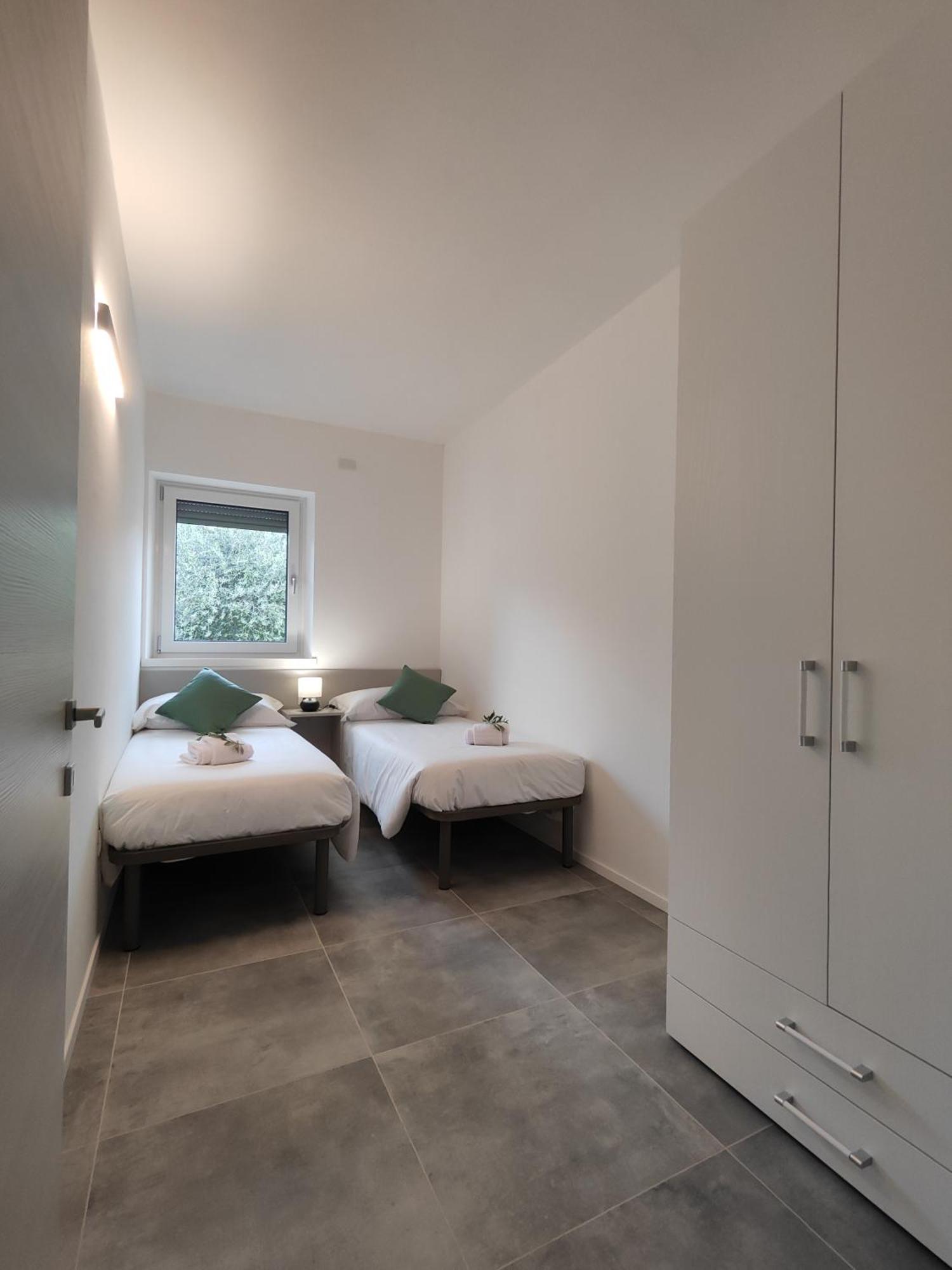 Appartamento Oasi Degli Ulivi Riva del Garda Esterno foto
