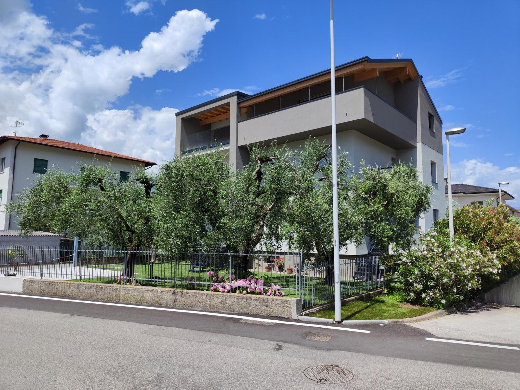 Appartamento Oasi Degli Ulivi Riva del Garda Esterno foto