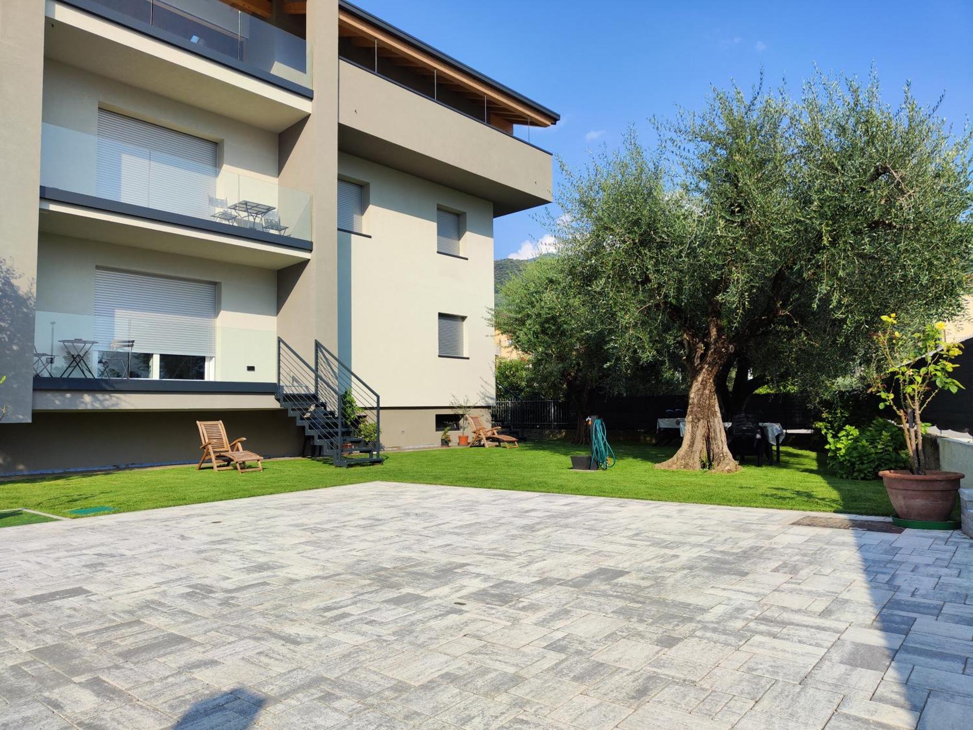 Appartamento Oasi Degli Ulivi Riva del Garda Esterno foto