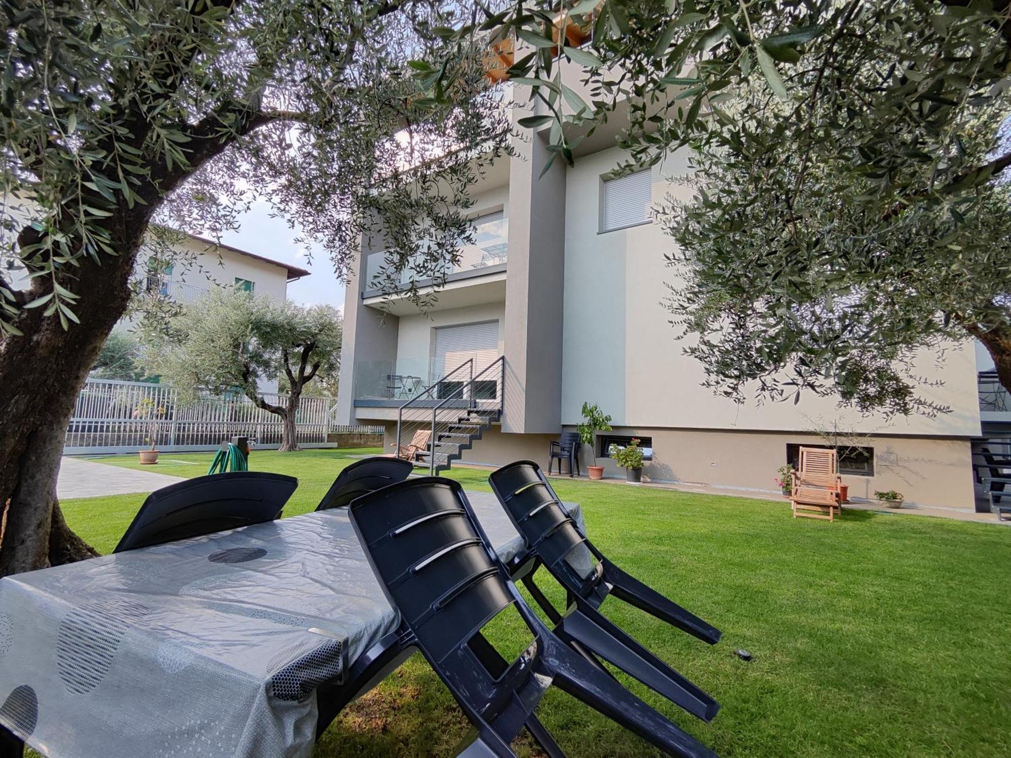 Appartamento Oasi Degli Ulivi Riva del Garda Esterno foto