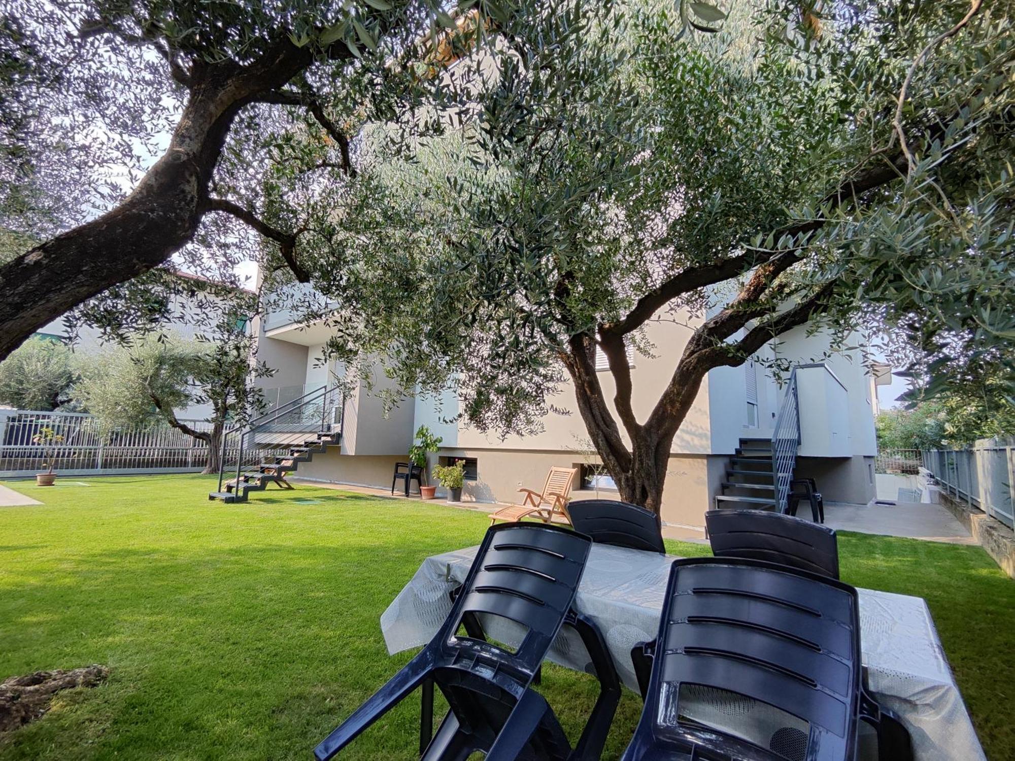 Appartamento Oasi Degli Ulivi Riva del Garda Esterno foto